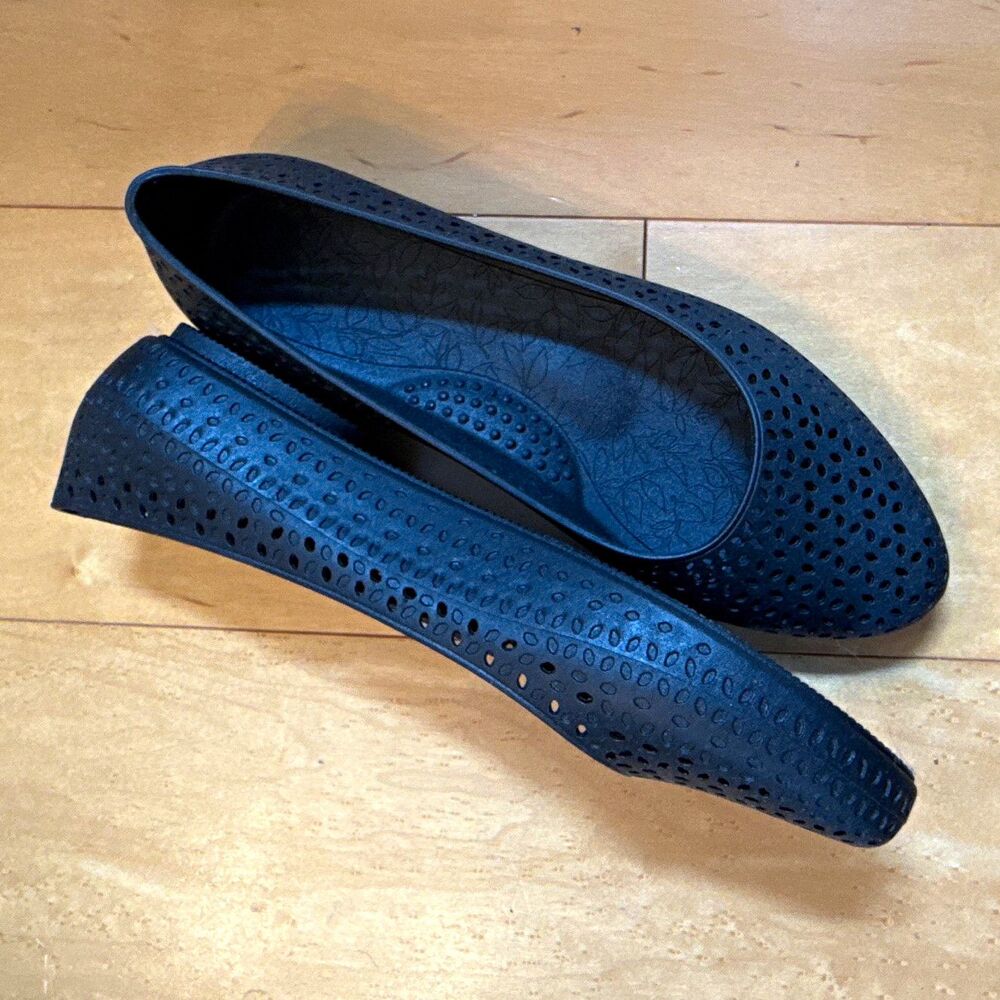 Okabashi Samantha Black Perforated Slip-On Ballet Flats Round Toe Comfort 7